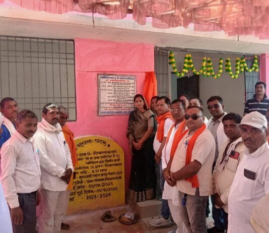 छुरिया: शिक्षकगण हमें शिक्षा के साथ-साथ जीवन के महत्वपूर्ण मूल्य सिखाते हैं-किरण रविन्द्र वैष्णव…