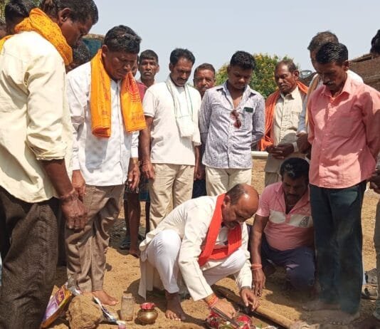 छुरिया : मां शीतला भवन भूमिपूजन कार्यक्रम में शामिल हुए जिला भाजपा महामंत्री रविन्द्र वैष्णव…