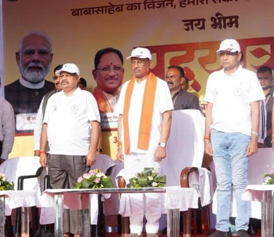 रायपुर : मुख्यमंत्री विष्णु देव साय युवाओं के साथ ‘जय भीम पदयात्रा’ में हुए शामिल
