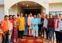 राजनांदगांव : सांसद संतोष पांडे टेड़ेसरा सरपंच खिलेश्वर साहू के घर पहुंचकर दी बधाई एवं शुभकामनाएं…