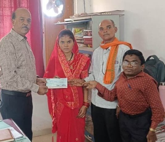 राजनांदगांव : सुशासन तिहार 2025 के अंतर्गत ईश्वर साहू के शिकायत का हुआ निराकरण…