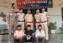 राजनांदगांव : आटो लाईट ऑख मे पडने से हुआ विवाद,तीन आरोपियों द्वारा मिलकर दिये घटना को अंजाम…