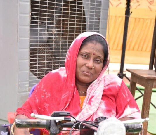 राजनांदगांव : सुशासन तिहार में दिव्यांग केशरी को मिला मोटराईज्ड ट्रायसायकल का उपहार…