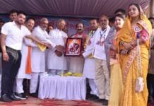 राजनांदगांव : उप मुख्यमंत्री ग्राम सिंघोला में प्रदेश स्तरीय मां भानेश्वरी जयंती महोत्सव एवं सामुदायिक भवन लोकार्पण कार्यक्रम में हुए शामिल…