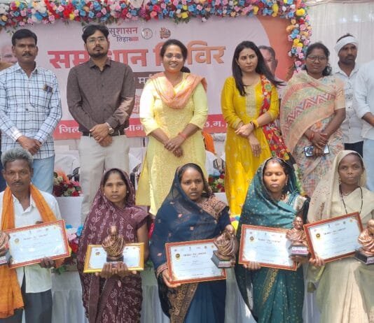 मोहला : धोबेदण्ड में आयोजित समाधान शिविर में 3499 आवेदकों को मिला अपनी समस्याओं से निजात पाने का सुनहरा मौका…