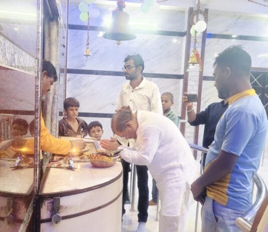 राजनांदगांव : सांसद संतोष पांडे ने मां भानेश्वरी देवी का किया दर्शन लिया आशीर्वाद प्रदेश एवं जिले वासियों के सुख समृद्धि की कामना…