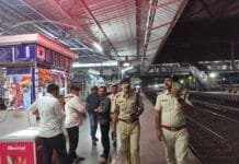 राजनांदगांव : राजनांदगांव पुलिस अलर्ट मोड में, रेलवे स्टेशन, बस स्टैंड से होटल तक सुरक्षा मॉक ड्रिल, डॉग स्क्वॉड-बम स्कैनर की तैनाती…