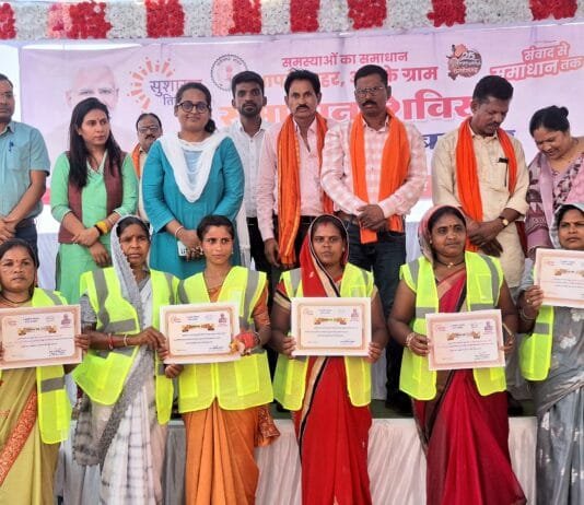 मोहला: स्वच्छताग्राही दीदियों ने दिया संदेश, पर्यावरण संरक्षण और संवर्धन में बढ़े हाथ…