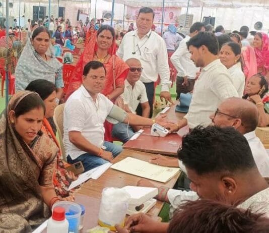 राजनांदगांव : सुशासन तिहार के तहत छुरिया के ग्राम हैदलकोड़ो में समाधान शिविर संपन्न…