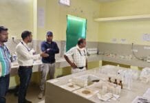 राजनांदगांव : बालाघाट उपसंचालक कृषि विभाग का अल्वा फाउंडेशन की मृदा परीक्षण प्रयोगशाला का किया निरीक्षण…