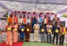 मोहला : कौड़ीकसा कलस्टर में 2795 आवेदनों का हुआ समाधान, विभिन्न योजनाओं से 81 ग्रामीणजन लाभान्वित हुए…