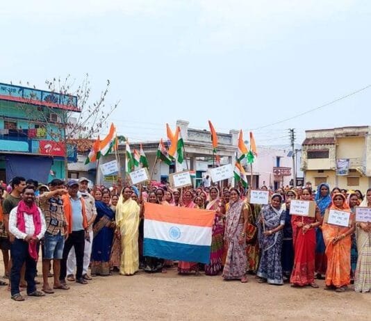 राजनांदगांव: ग्रामीणों ने शांतिपूर्ण, अनुशासित, संगठित एवं उत्साह के साथ देशभक्तिपूर्ण गीतों की धुन पर निकाली तिरंगा यात्रा…