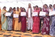 राजनांदगांव : समाधान शिविर में गांव की छोटी-छोटी समस्याओं का समयबद्ध तरीके से किया जा रहा निराकरण : विधानसभा अध्यक्ष डॉ.रमन सिंह…