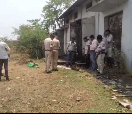 VISION TIMES : पिता ने सौतेले बेटा को मारकर फेंका सैप्टिक टैंक पर…