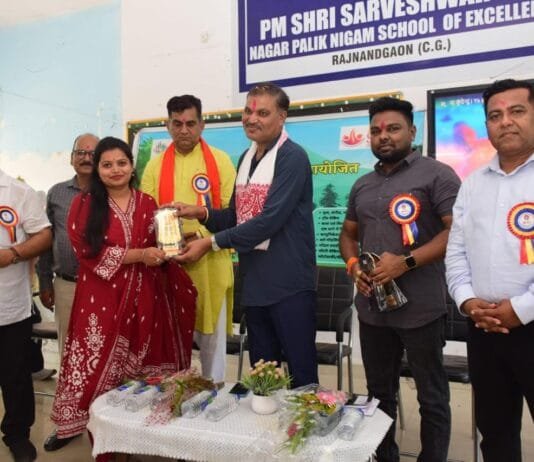 राजनांदगांव : महापौर पीएमश्री सर्वेश्वर दास विद्यालय के समर कैम्प समापन समारोह में हुए शामिल…