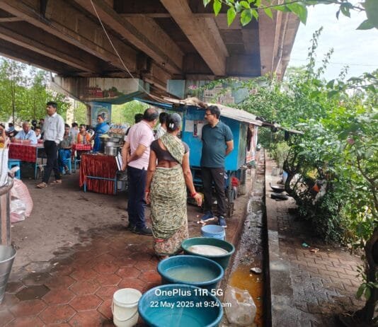 राजनांदगांव: सुबह वार्ड भ्रमण में आयुक्त ने जी.ई.रोड में लगे विज्ञापन बोर्डो का निरीक्षण कर अवैध बोर्ड हटाने के दिये निर्देश…