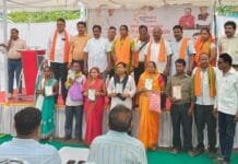 राजनांदगांव : नगर निगम के अलावा अन्य शासकीय विभाग में आए आवेदनों का निराकरण बता शासन की योजना का दिया गया लाभ…