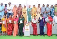 राजनांदगांव : शासन की विभिन्न योजना का लाभ लेने के लिए हितग्राहियों को किया गया प्रेरित…