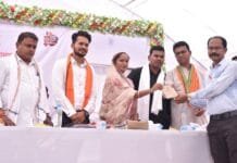 राजनांदगांव : समाधान शिविर में भोथली निवासी जगलूराम को मिली नि:शुल्क किसान किताब की द्वितीय प्रति…