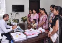 राजनांदगांव : कलेक्टर ने संवेदनशीलपूर्वक जनसामान्य की सुनी शिकायत एवं समस्याएं…