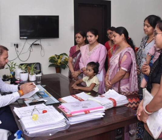 राजनांदगांव : कलेक्टर ने संवेदनशीलपूर्वक जनसामान्य की सुनी शिकायत एवं समस्याएं…