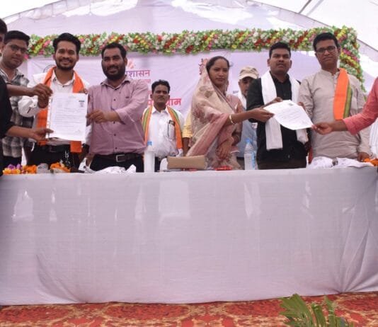 राजनांदगांव : त्वरित लर्निंग लायसेंस बनने से धनेश्वर और परमेश्वर ने जाहिर की खुशी, मुख्यमंत्री को दिया धन्यवाद…