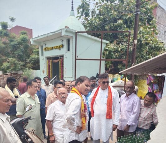 राजनांदगांव : महापौर मधुसूदन यादव ने सिंधी कालोनी, प्रभात नगर का निरीक्षण कर लोगों से हुए रूबरू…