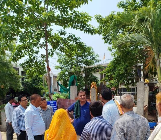 राजनांदगांव : महापौर आज सुबह पहुॅचे स्टेशन पारा, शिक्षक नगर व ममता नगर, वार्डवासियों से मुलाकात कर सफाई, पानी के संबंध में की चर्चा…