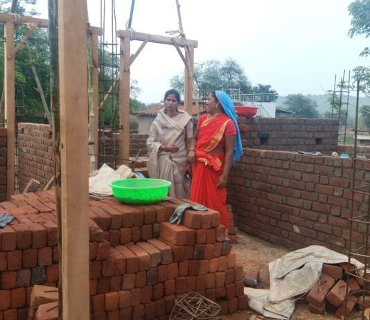 राजनांदगांव : छत्तीसगढ़ में जनता को मिल रहा सपनों का घर, सिर्फ वादा नहीं हकीकत बना प्रधानमंत्री आवास योजना -किरण रविन्द्र वैष्णव…