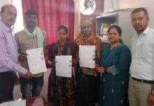 राजनांदगांव : सुशासन तिहार में प्राप्त आवेदनों का निराकरण करते हुए हितग्राहियों को दिया गया श्रमिक कार्ड…