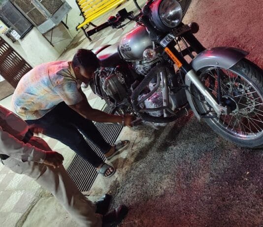 राजनांदगांव : 2 वाहनों में मॉडिफाइड साइलेंसर लगाकर चलते पाए जाने पर की गई कार्यवाही…