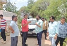 राजनांदगांव : महापौर मधुसूदन यादव रेवाडीह में जनमानस से मुलाकात कर सफाई, पानी के संबंध मे किए चर्चा…