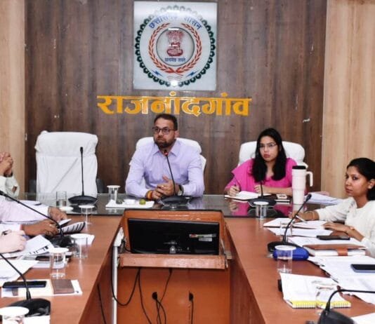 राजनांदगांव : राजस्व प्रकरणों का निराकरण प्राथमिकता से करने की जरूरत – कलेक्टर…