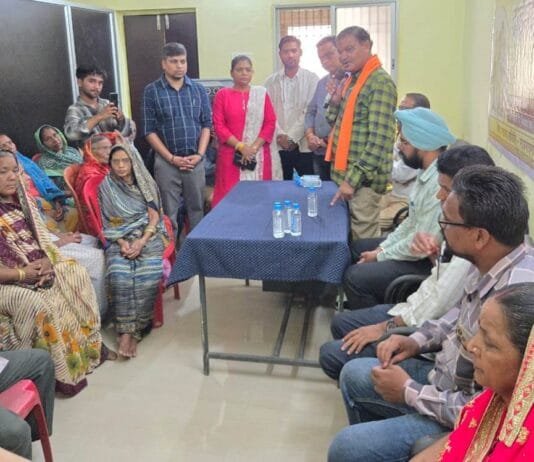 राजनांदगांव : आयुष्मान आरोग्य मंदिर के स्वास्थ्य मेले में दाई-बबा दिवस का हुआ आयोजन…