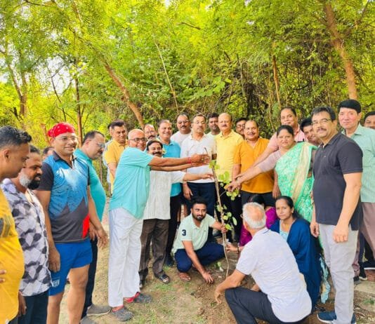 राजनांदगांव: महापौर ने किया आर.के. नगर अमृत उद्यान में वृक्षारोपण…