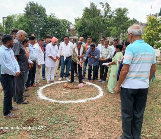 राजनांदगांव : वार्ड नं. 45 में जीवन कालोनी तथा अटल आवास के पास सामुदायिक भवन बनाने महापौर ने किया भूमिपूजन…