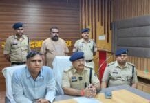 राजनांदगांव : मोहड नदी में अवैध तरीके से रेत निकालने वाला जेसीबी चालक गिरफ्तार…