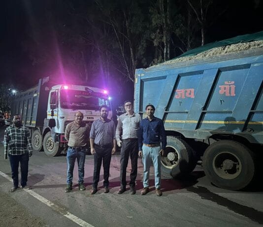 राजनांदगांव : कलेक्टर के निर्देशानुसार जिले में अवैध रेत परिवहन एवं उत्खनन पर राजस्व एवं खनिज विभाग द्वारा की जा रही संयुक्त कार्रवाई…