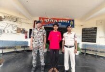 राजनांदगांव : मेरे गर्लफ्रेण्ड से बात करता है कहकर नारियल काटने के धारदार लोहे के औजार से किया हमला , आरोपी गिरफ्तार…