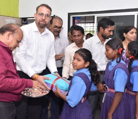 राजनांदगांव : कलेक्टर पदुमलाल पुन्नालाल बख्शी शासकीय उत्कृष्ट अंग्रेजी माध्यम विद्यालय राजनांदगांव के शाला प्रवेश उत्सव में हुए शामिल…