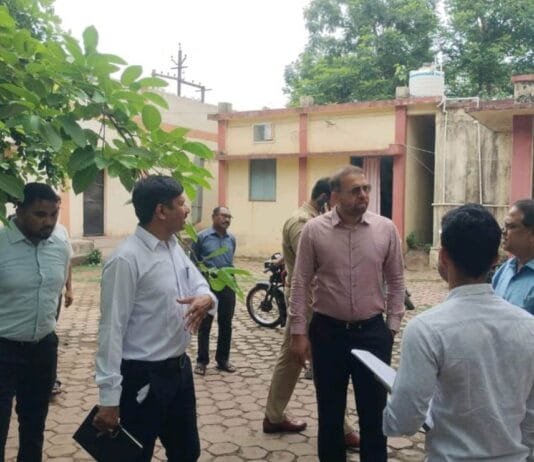 राजनांदगांव : कलेक्टर ने किया सीएमएचओ कार्यालय का आकस्मिक निरीक्षण…