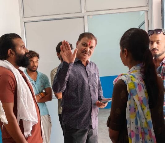 राजनांदगांव : महापौर मधुसूदन यादव ने किया मिडिल स्कूल मोतीपुर के मरम्मत कार्य का निरीक्षण…