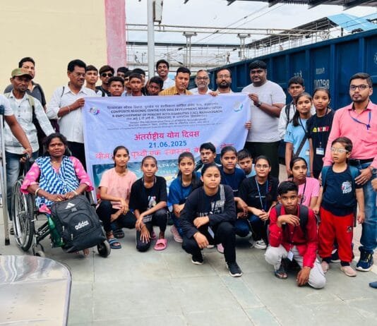 राजनांदगांव : अंतर्राष्ट्रीय योग दिवस पर शामिल होने सीआरसी राजनांदगांव से दिव्यांगजन कान्हा शान्तिवनम तेलंगाना हुए रवाना…