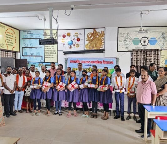 राजनांदगांव : लखेाली स्कूल के शाला प्रवेशोत्सव में महापौर यादव ने विद्यार्थियों को सायकिल एवं कापी पुस्तक का किया वितरण…