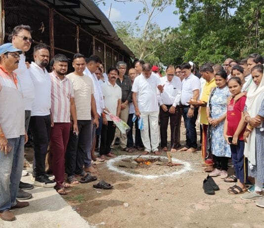 राजनांदगांव : 46 लाख रूपये की लागत से बनेगा प्रभात नगर में नाला, पानी भरान से मिलेगी मुक्ति, महापौर ने किया भूमिपूजन…