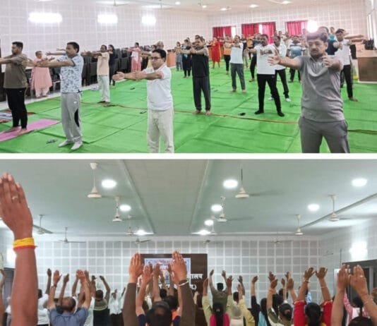 राजनांदगांव : जिला न्यायालय में किया गया योगाभ्यास…