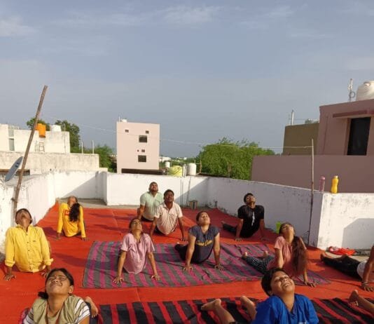 राजनांदगांव: रिया वेलफेयर सोसाइटी के द्वारा अंतर्राष्ट्रीय योग दिवस पर चिखली में किया गया योगाभ्यास…