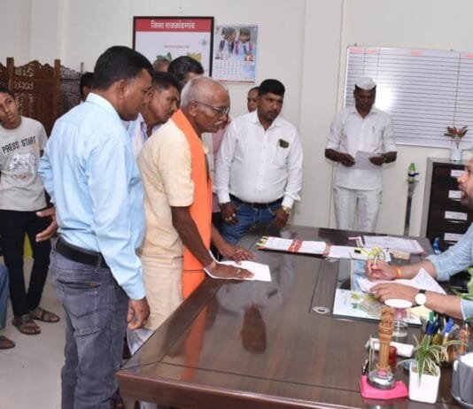 राजनांदगांव : कलेक्टर ने संवेदनशील पूर्वक जनसामान्य की सुनी शिकायत एवं समस्याएं…