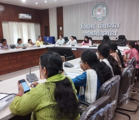 राजनांदगांव : सीईओ जिला पंचायत ने महिला एवं बाल विकास विभाग के कार्यों की समीक्षा…