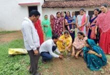 राजनांदगांव : सोख्ता गड्ढा पानी को व्यर्थ होने से बचाता है और भूजल स्तर को बढ़ाने में मददगार – अध्यक्ष जिला पंचायत…